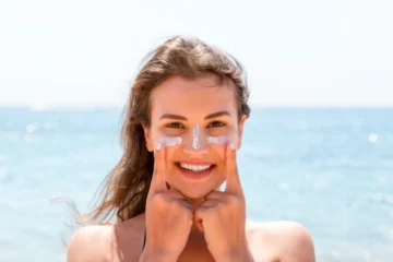 Your Skin's Best Defence: Discover the Dermatologist-Approved "Holy Grail" Facial Sunscreen